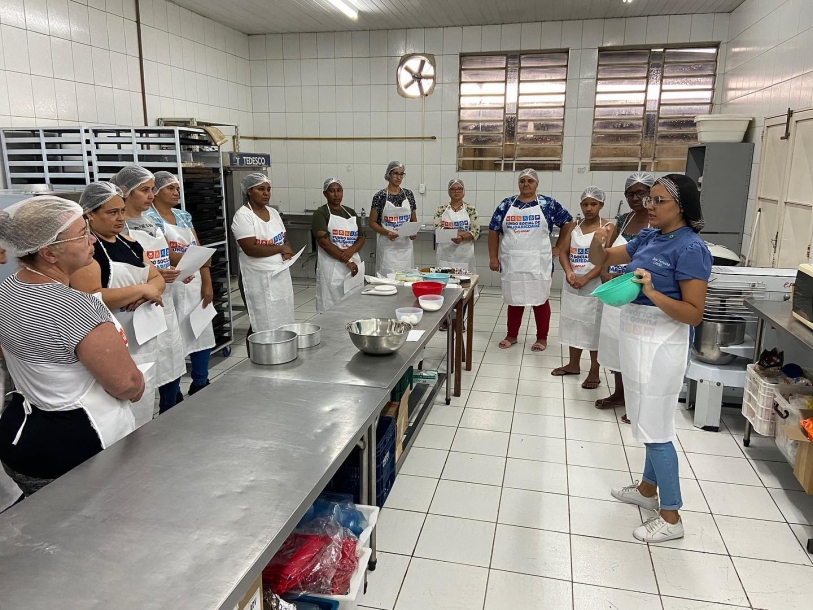 Fundo Social de Cajamar promoveu oficinas de confeitaria para o Natal