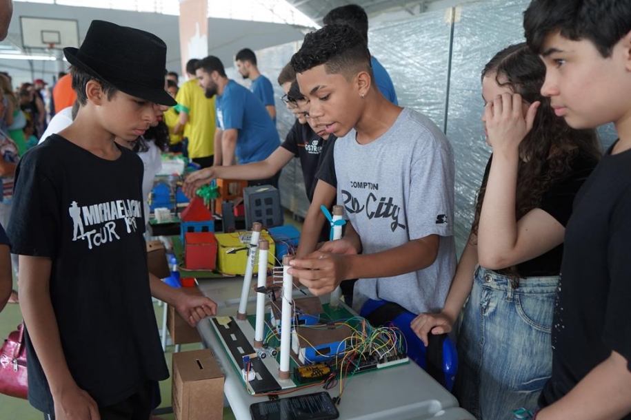 3 mil pessoas apreciaram projetos dos alunos de Barueri na Feira Maker