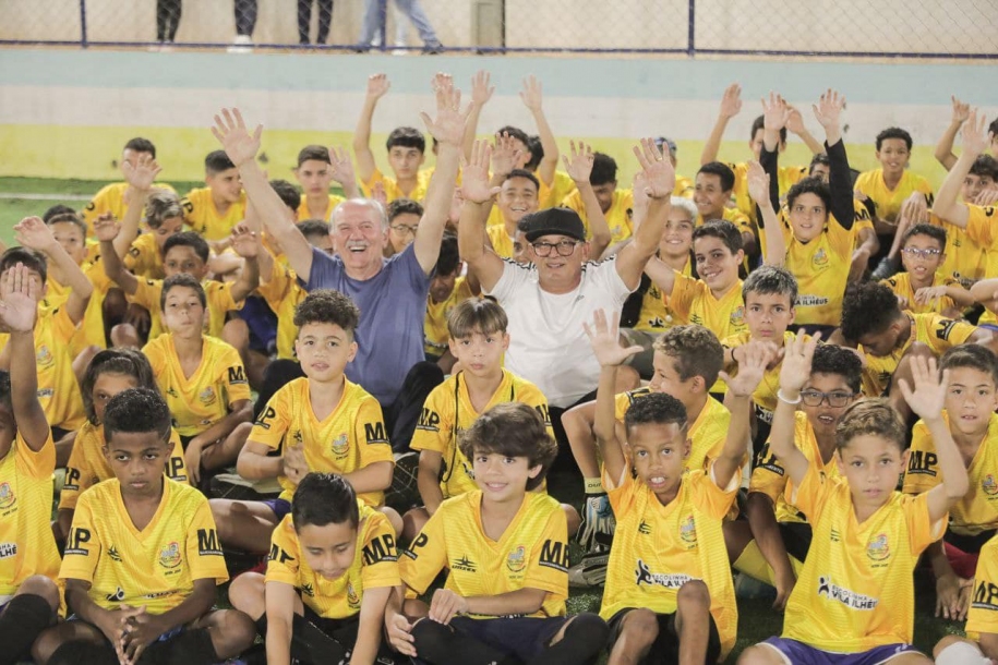 Beto Piteri prestigia final do campeonato do Instituto Vila Ilhéus