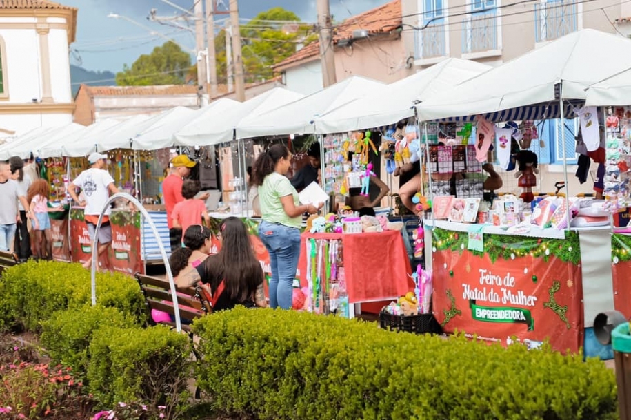 Feira de Natal da Mulher Empreendedora é sucesso de público em Parnaíba 