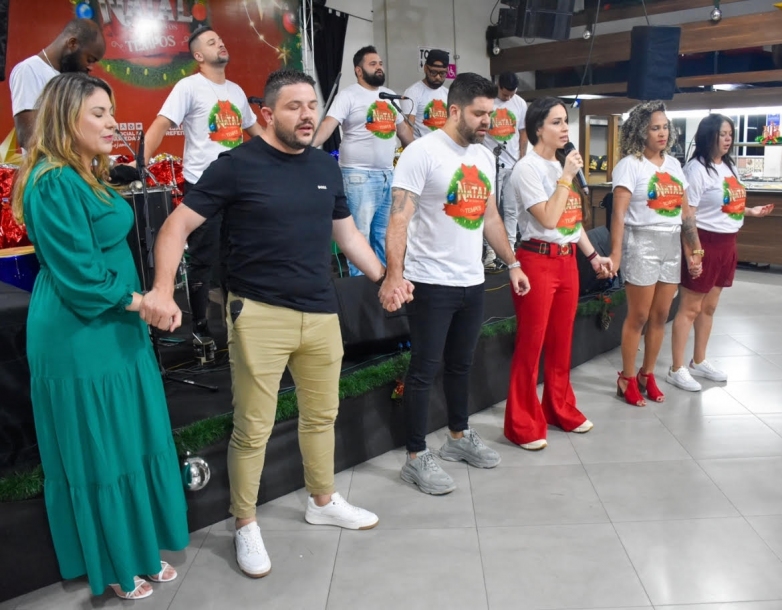 Danilo Joan e Nadja Haddad passam noite de Natal com famílias cajamarenses