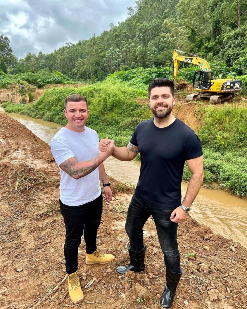 Prefeito Danilo Joan acompanha obras de prevenção a enchentes 