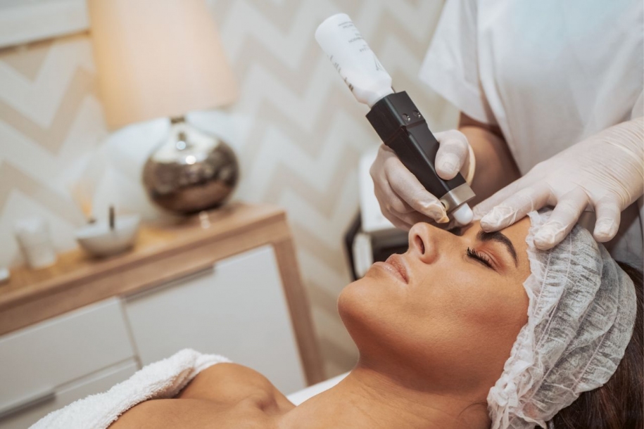 Jandira promove cursos de Administração, Estética Facial e Informática 