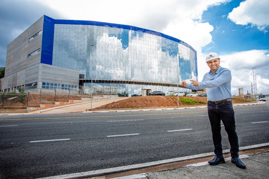 Marcos Tonho acompanha as obras do novo Hospital de Santana de Parnaíba