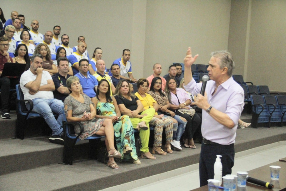 Rubens Furlan apresenta Plano de Trabalho para funcionários de Barueri