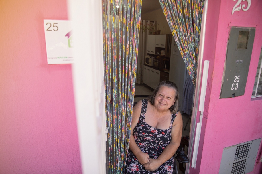 Furlan e Piteri entregam mais 30 moradias reformadas em Barueri 