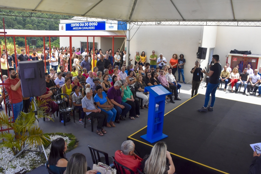 Prefeito Danilo Joan inaugura Centro Dia do Idoso 