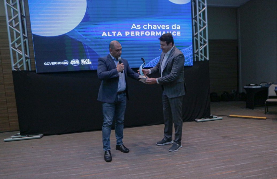 Em palestra, Marcos Tonho compartilha premiação do BAND Cidades Excelentes 