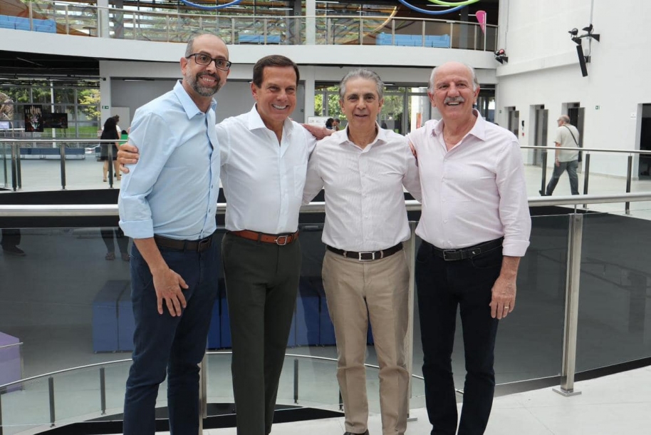 Rubens Furlan apresenta Praça das Artes para ex-governador João Dória 