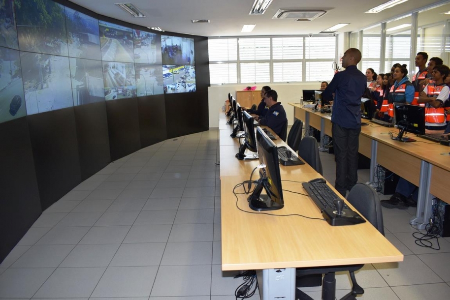 Secretaria de Segurança de Barueri recebe a visita de Agentes Mirins