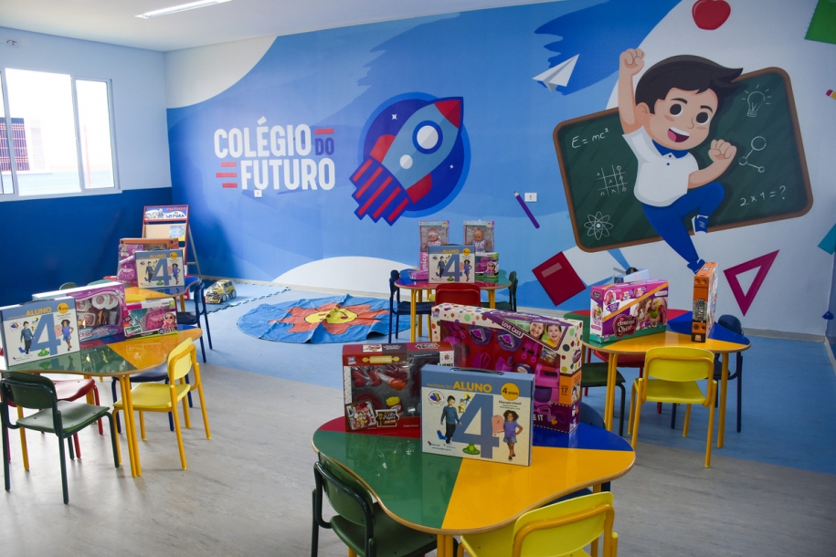 Danilo Joan realiza vistoria do novo Colégio do Futuro no bairro Portal dos Ipês