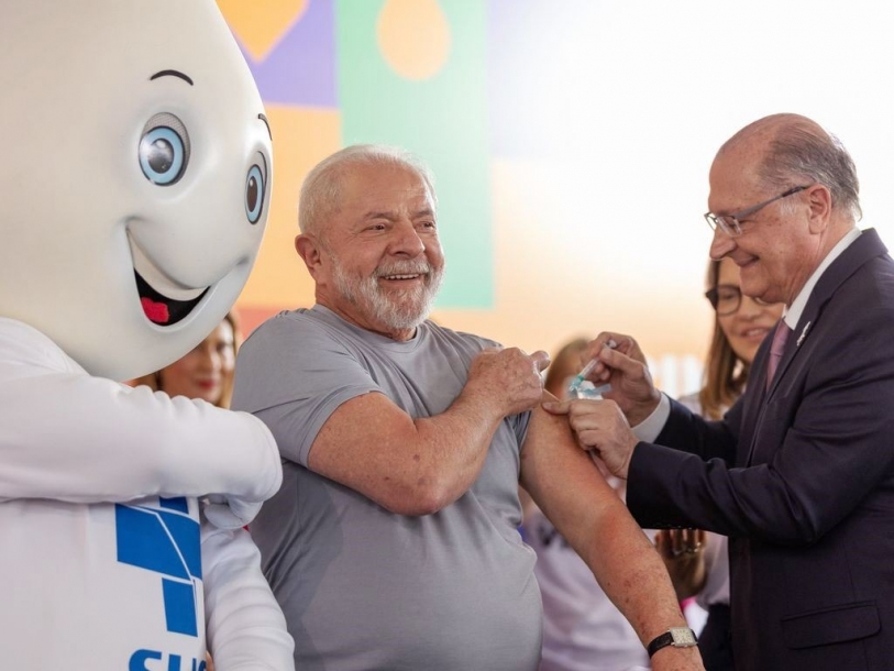 Movimento pela Vacinação aplicou 2 milhões de doses em todo o país 