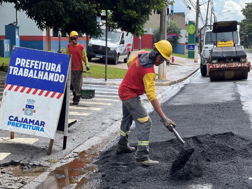 Operação Tapa-Buraco revitaliza asfalto em bairros de Cajamar