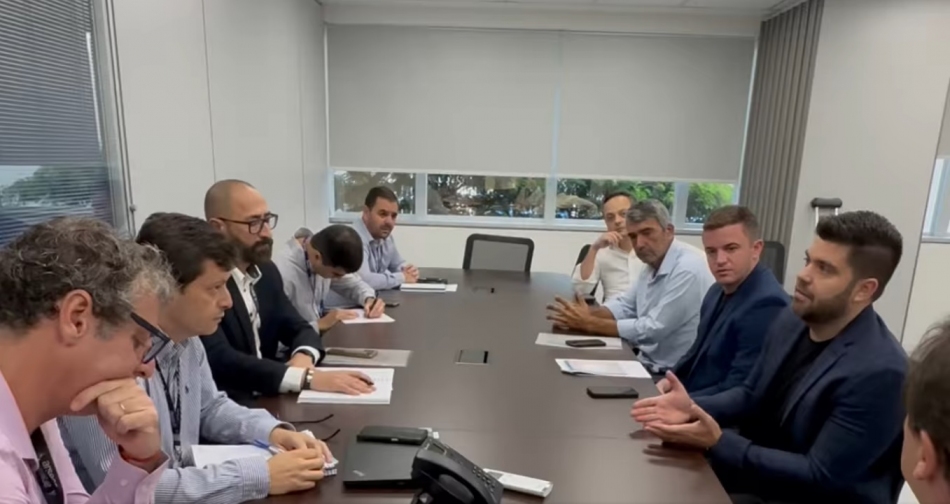 Danilo Joan participa de reunião na Arsesp visando melhorias da Sabesp 