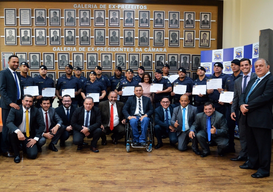 Vereadores de Parnaíba fazem homenagem à Guarda Municipal