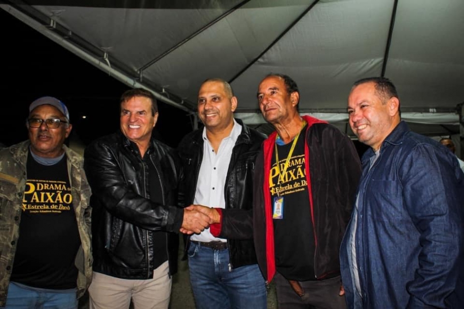 Marcos Tonho prestigia tradicional espetáculo Drama da Paixão 