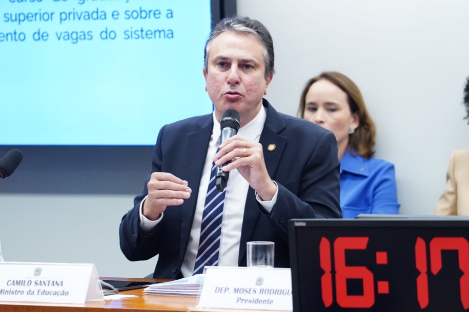 Governo federal anuncia ações de combate à violência nas escolas