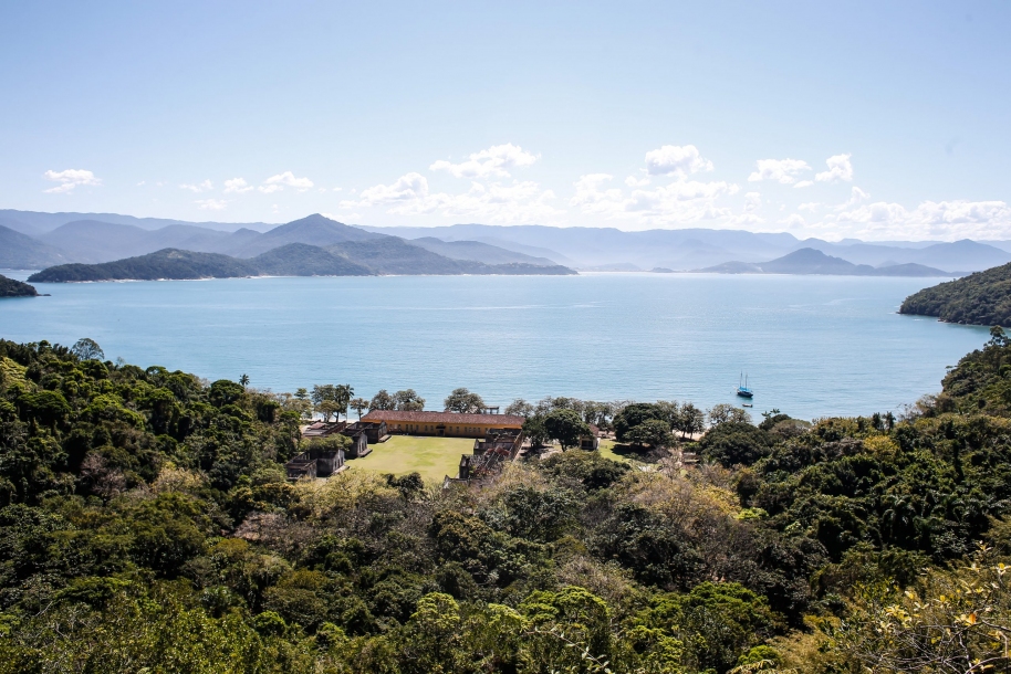 Governo de SP inicia operação de turismo ecológico no Parque Estadual Ilha Anchieta