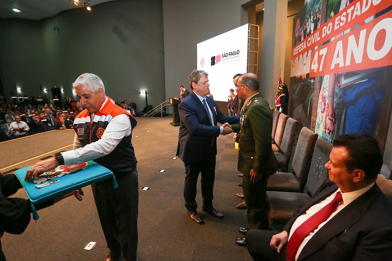 Agentes da Defesa Civil compartilham histórias de resgate e dedicação na instituição