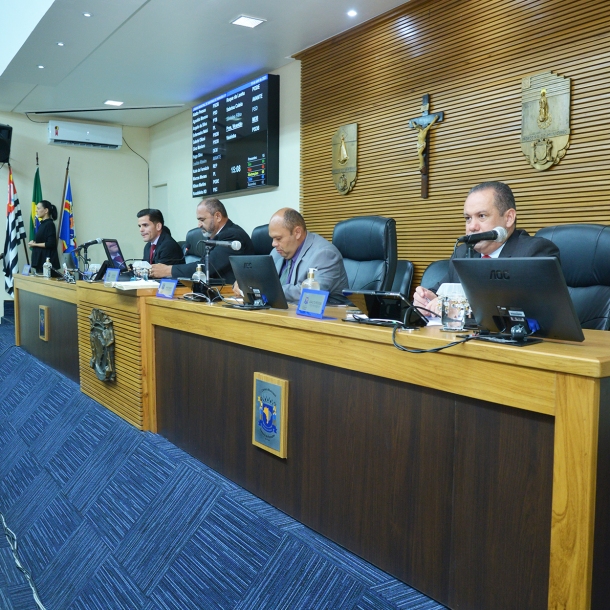 10ª Sessão Ordinária do ano aprova Moções de Repúdio e Aplausos