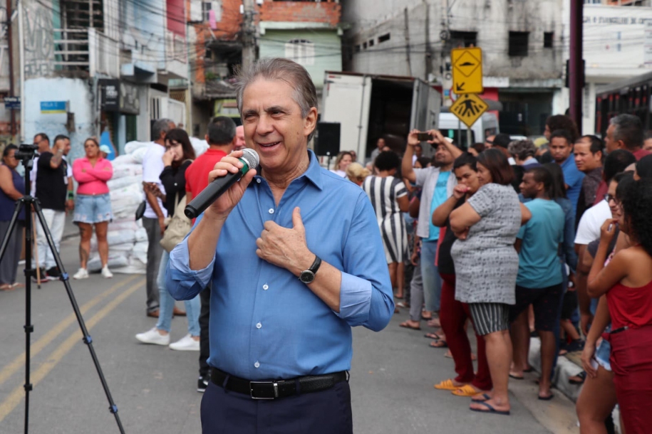 Rubens Furlan inicia distribuição dos itens arrecadados na Campanha do Agasalho 2023