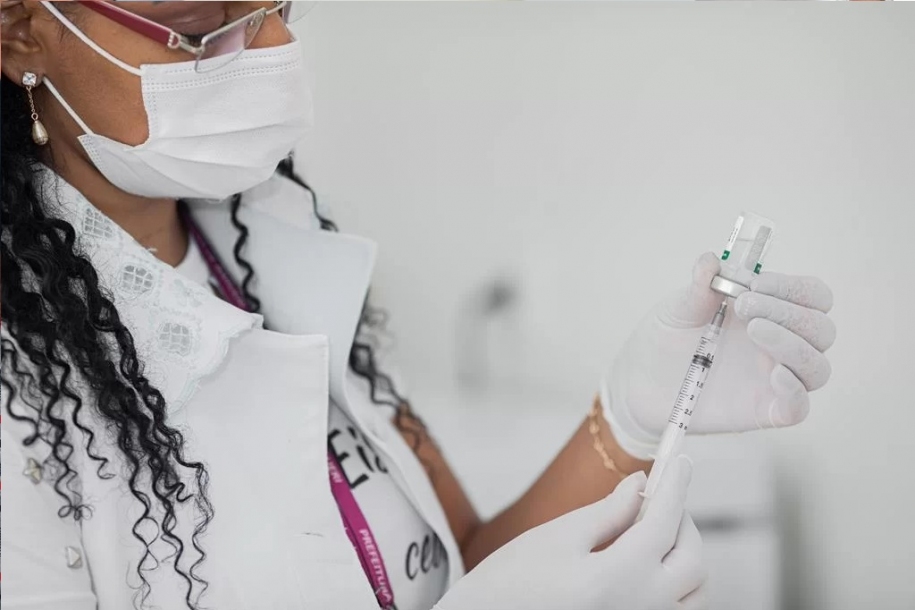 Barueri amplia vacinação bivalente contra Covid-19 para pessoas com mais de 18 anos