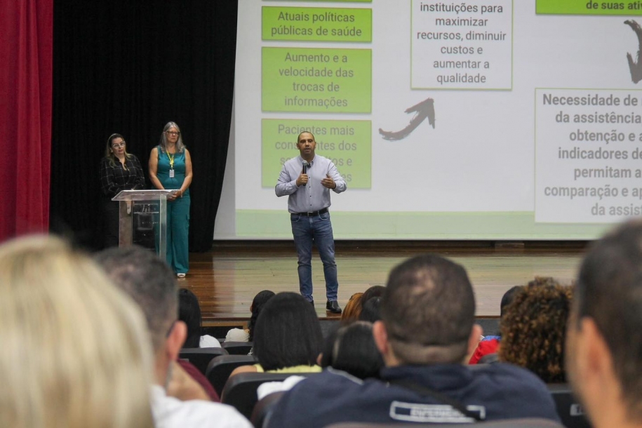 Prefeito Marcos Tonho promove encontro com profissionais da saúde de Parnaíba 