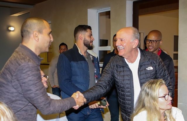 Vice-prefeito Beto Piteri visita moradores da Vila São Jorge 