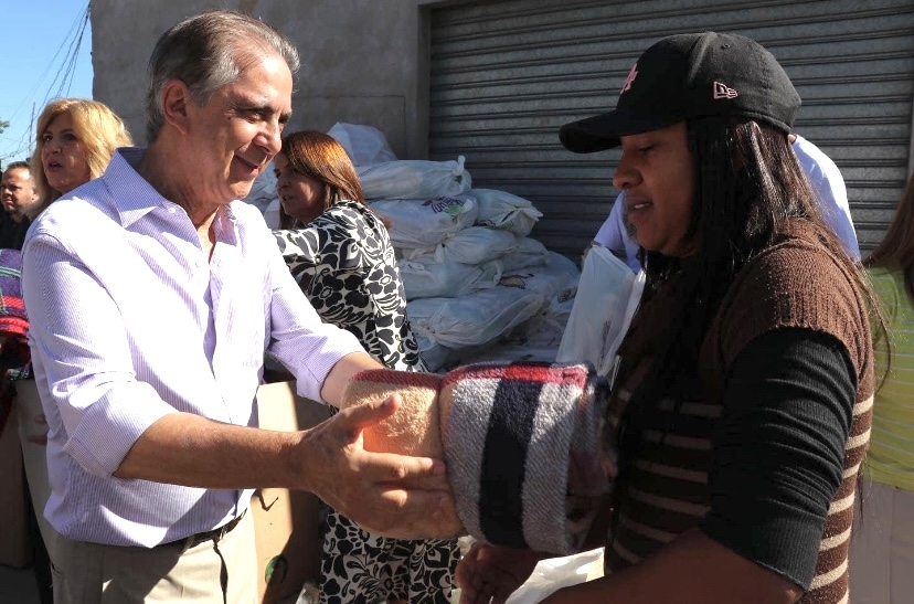 Rubens Furlan realiza décima entrega da Campanha do Agasalho 2023 no Bairro do Votupoca