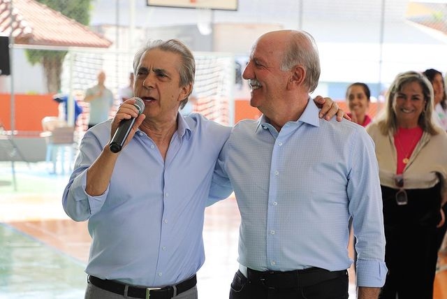 Furlan e Piteri realizam nova distribuição da Campanha do Agasalho no Engenho Novo