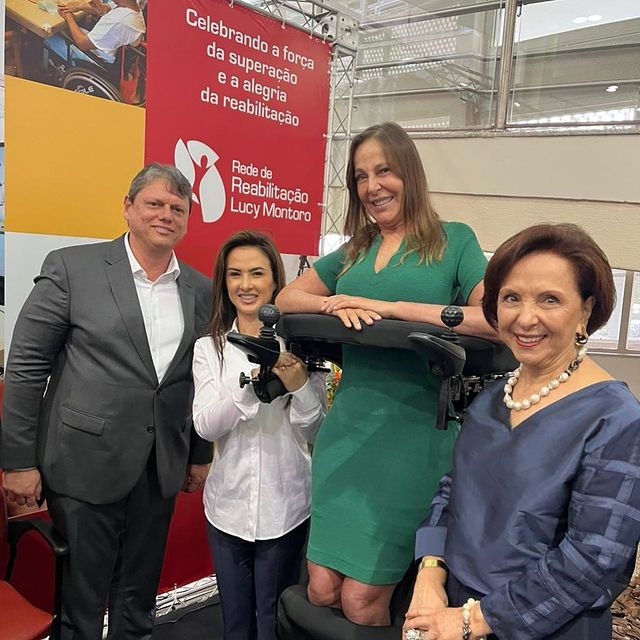 Bruna Furlan comemora nova assinatura do protocolo para aquisição do Exoesqueleto