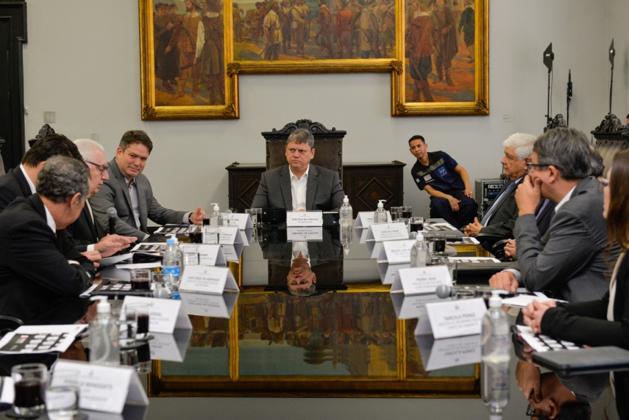 Tarcísio quer mudar a sede do Governo para Centro da capital