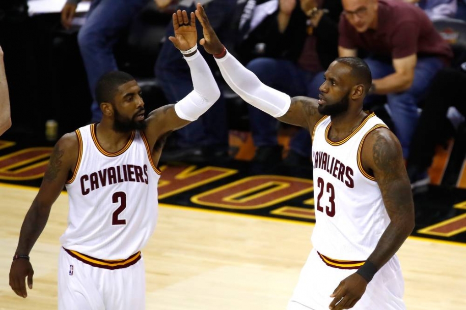 LeBron fala pela primeira vez sobre saída de Kyrie Irving