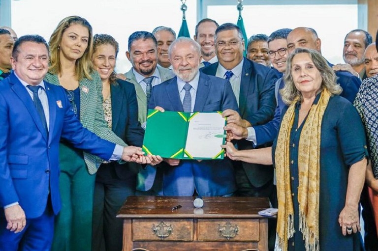 Lula assina PLN que viabiliza reajuste para forças de segurança do Distrito Federal