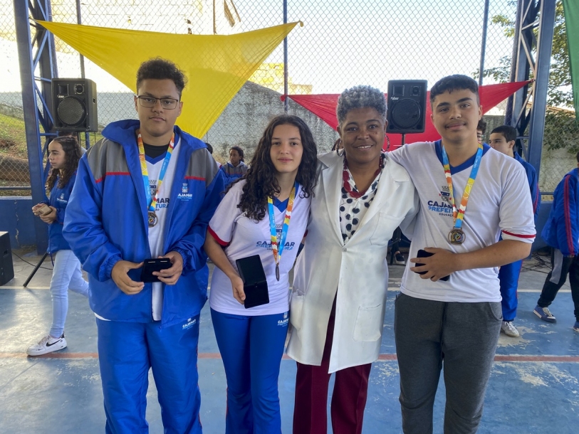 Alunos de Cajamar recebem medalhas da Olimpíada Nacional de Eficiência Energética