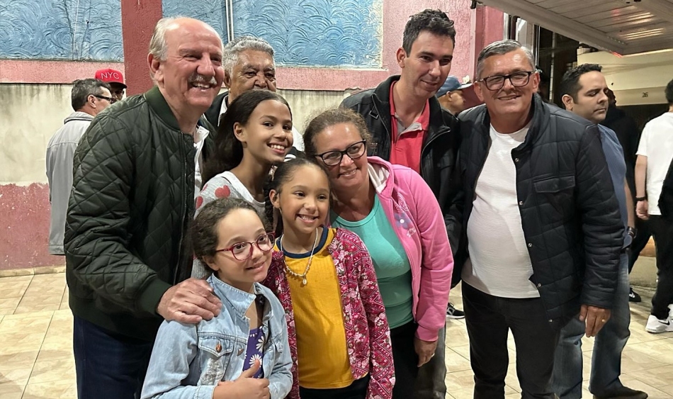 Beto Piteri realiza reunião com os moradores de Barueri visando melhorias para o município
