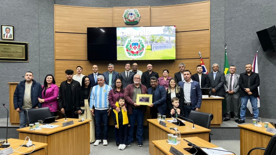 Ex-servidor público Rubão recebe título de Cidadão Cajamarense