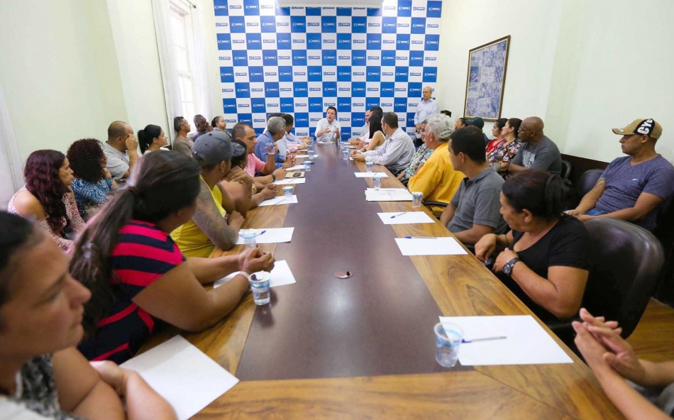 Igor Soares recebe comerciantes ambulantes que atuam no centro