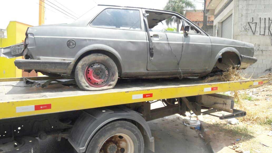 Itapevi recolhe 49 veículos em estado de abandono na cidade