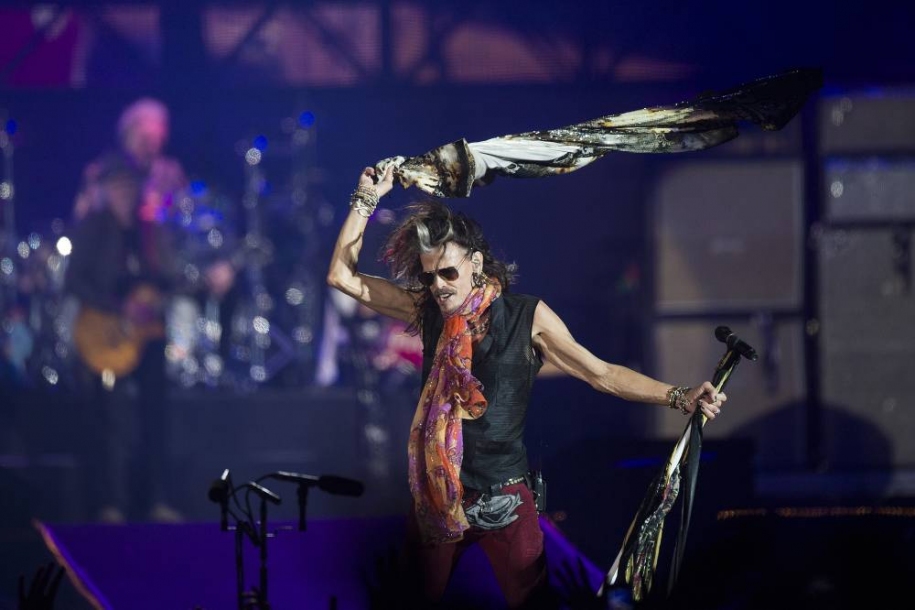 Steven Tyler sofreu convulsão após show em São Paulo, diz site