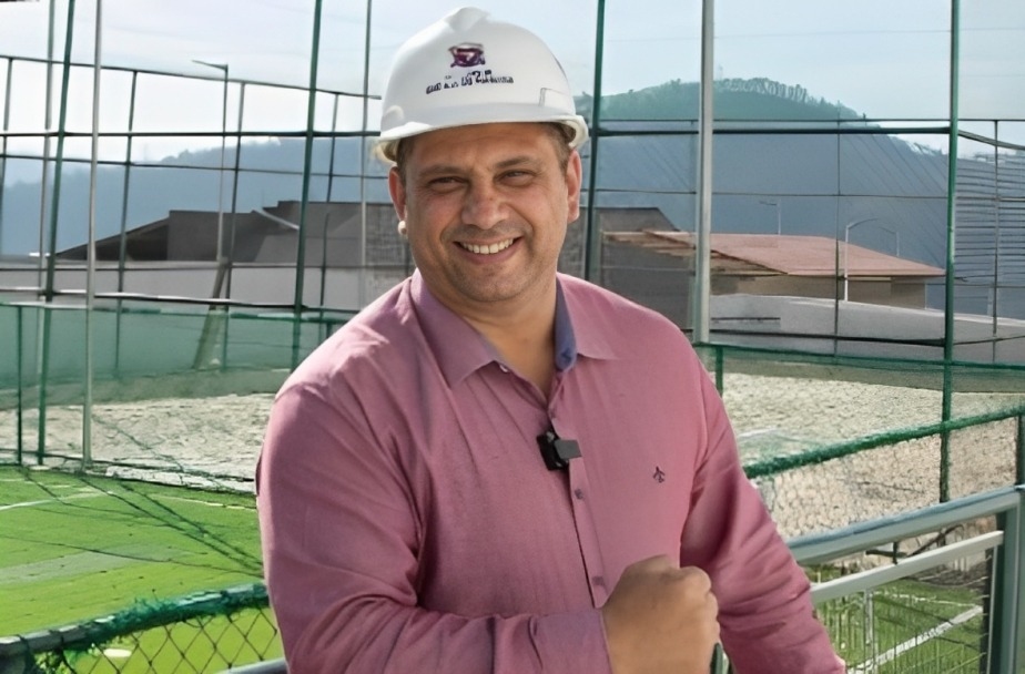 Marcos Tonho vistoria obras do Parque do Pq. dos Eucaliptos, na região da Fazendinha