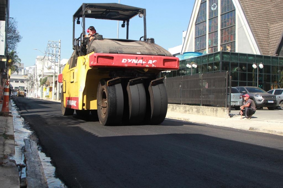 Secretaria de Obras de Barueri recapeia vias do Centro, Boa Vista e Jardim Paulista