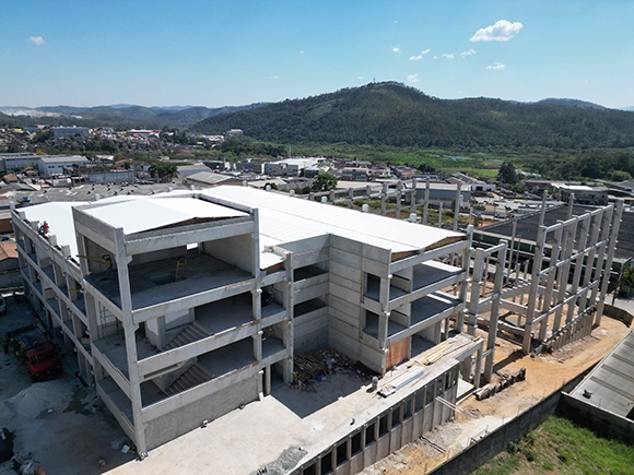 Obras de construção do novo colégio Abelardo já estão com mais de 46% de conclusão