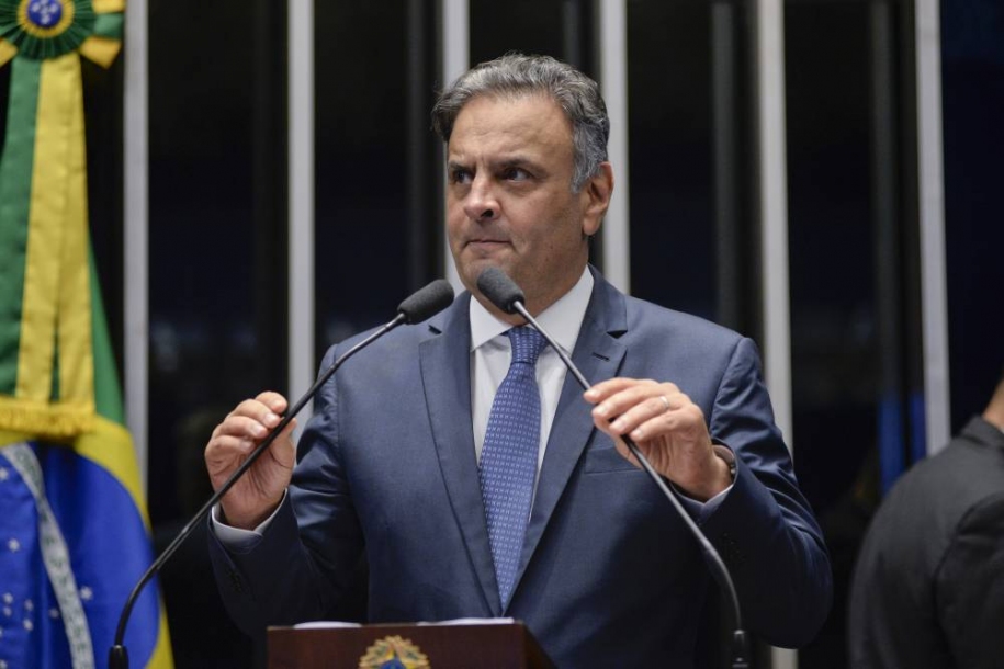 Governo e oposição se unem no Senado em defesa de Aécio