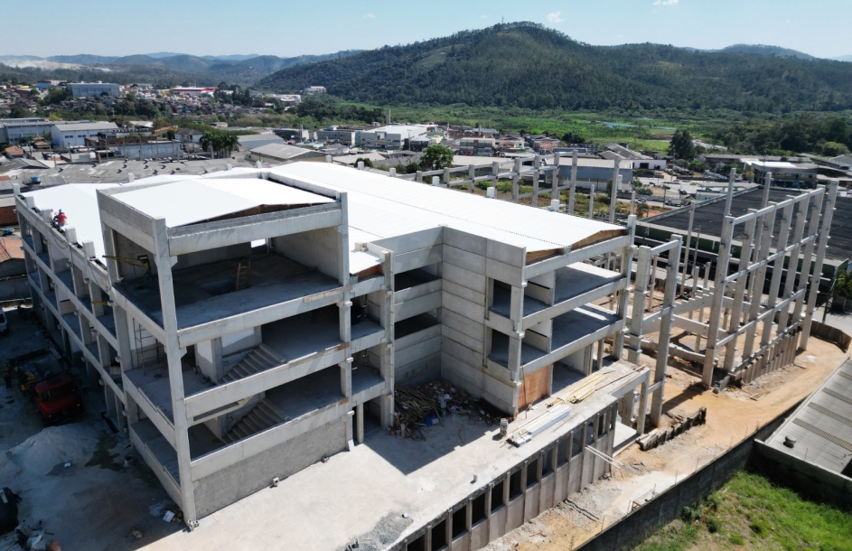 Construção do novo Colégio Abelardo está 46% concluída