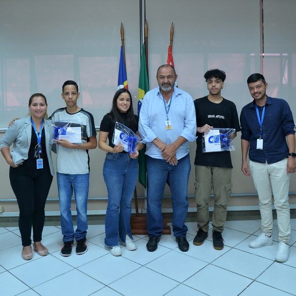 Jovens aprendizes se apresentam na Câmara Municipal de Santana de Parnaíba