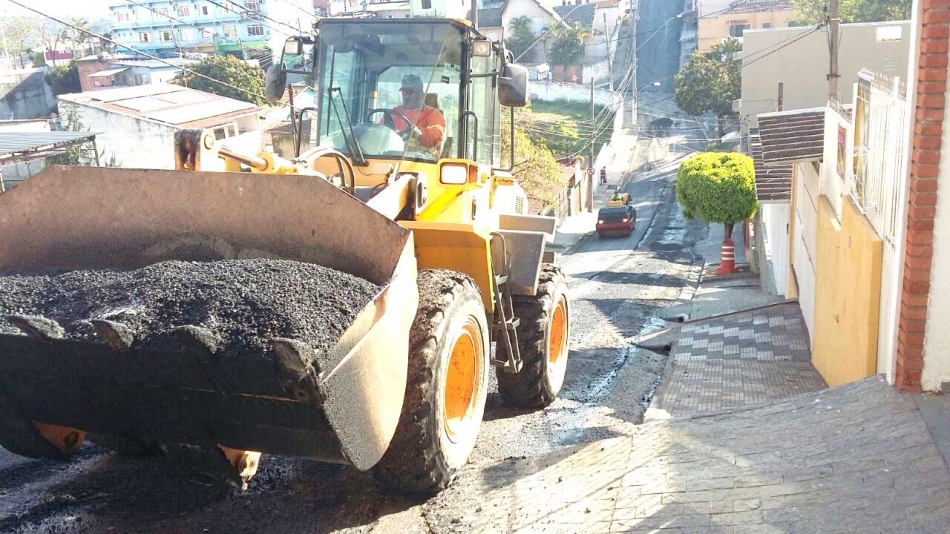 Barueri investe em pavimentação no Centro, Alphaville e Jd. Belval 