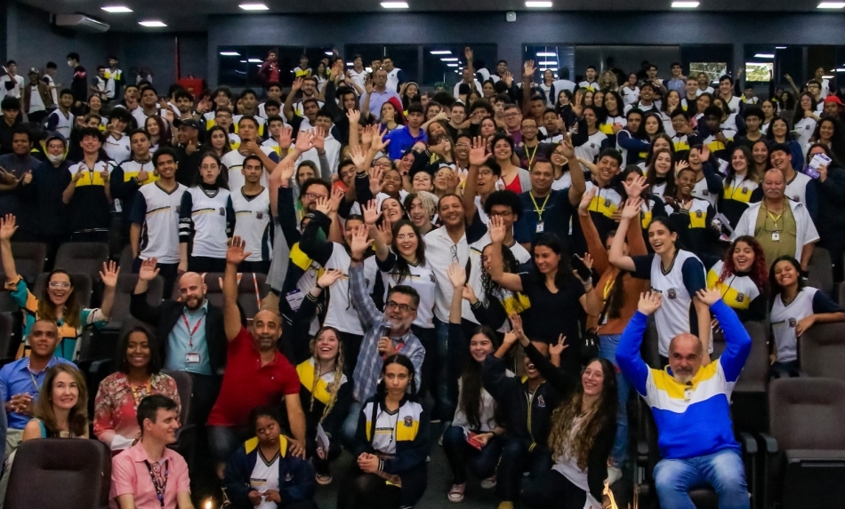 Alunos de Parnaíba participam de palestras de incentivo a entrada no ensino superior