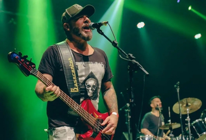 Baixista da banda Ultraje a Rigor é baleado na cabeça no Rio de Janeiro