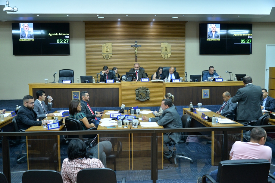 Parlamento de Santana de Parnaíba vota oito projetos de Lei do Executivo